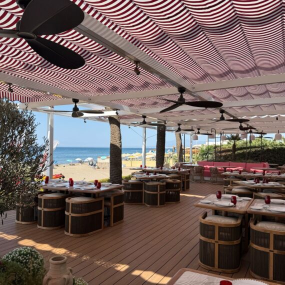 Toldo retráctil en hotel Gran Marbella