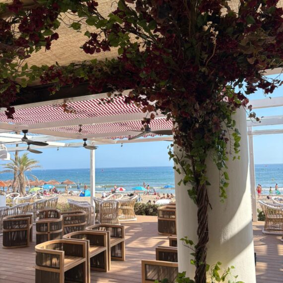 Toldo retráctil en hotel Gran Marbella